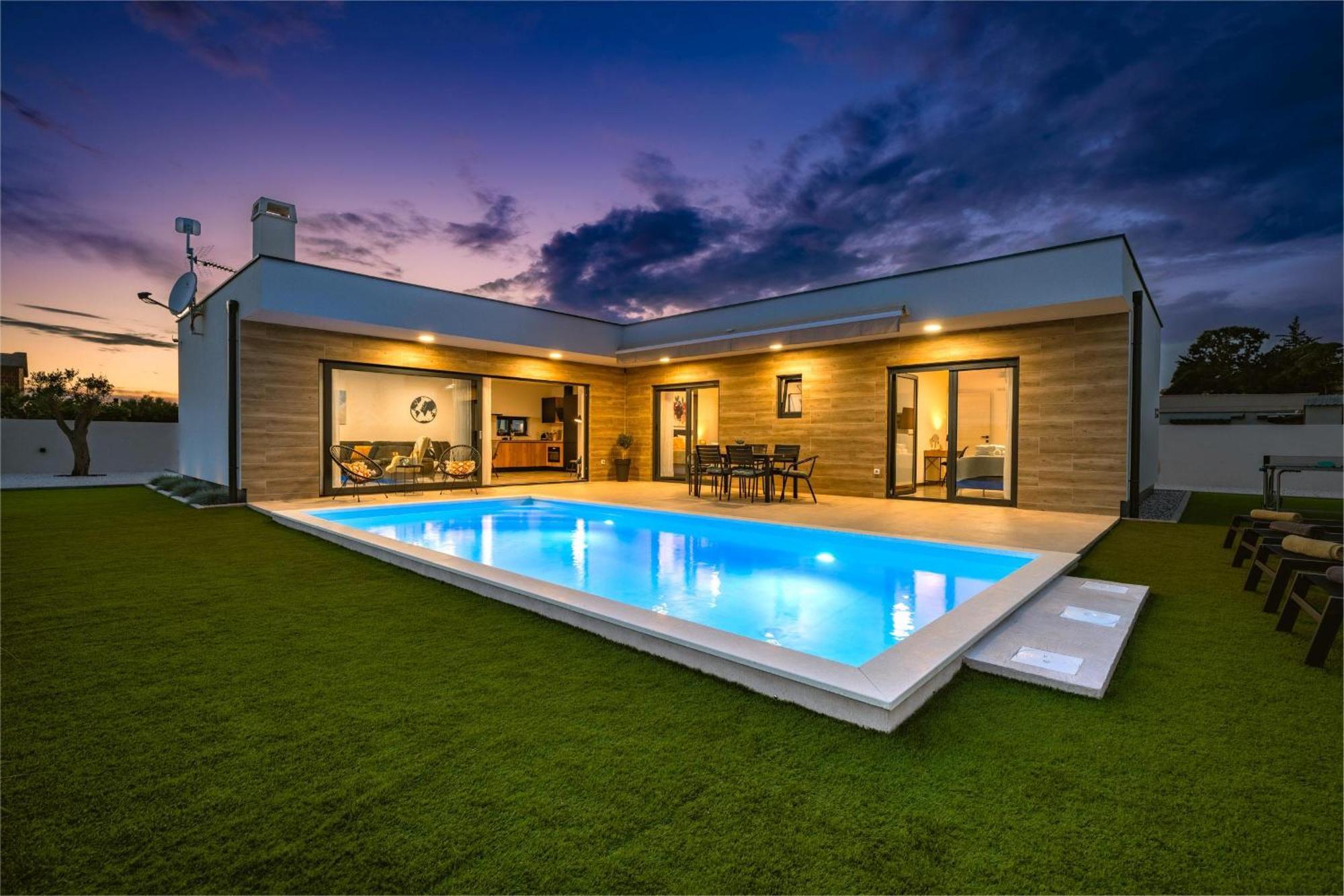 Villa Aura *